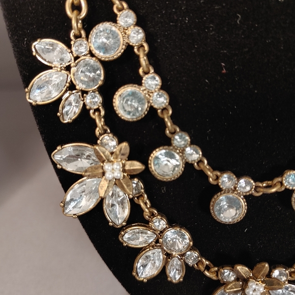 Glamour Necklace Set - Picture 4 of 8